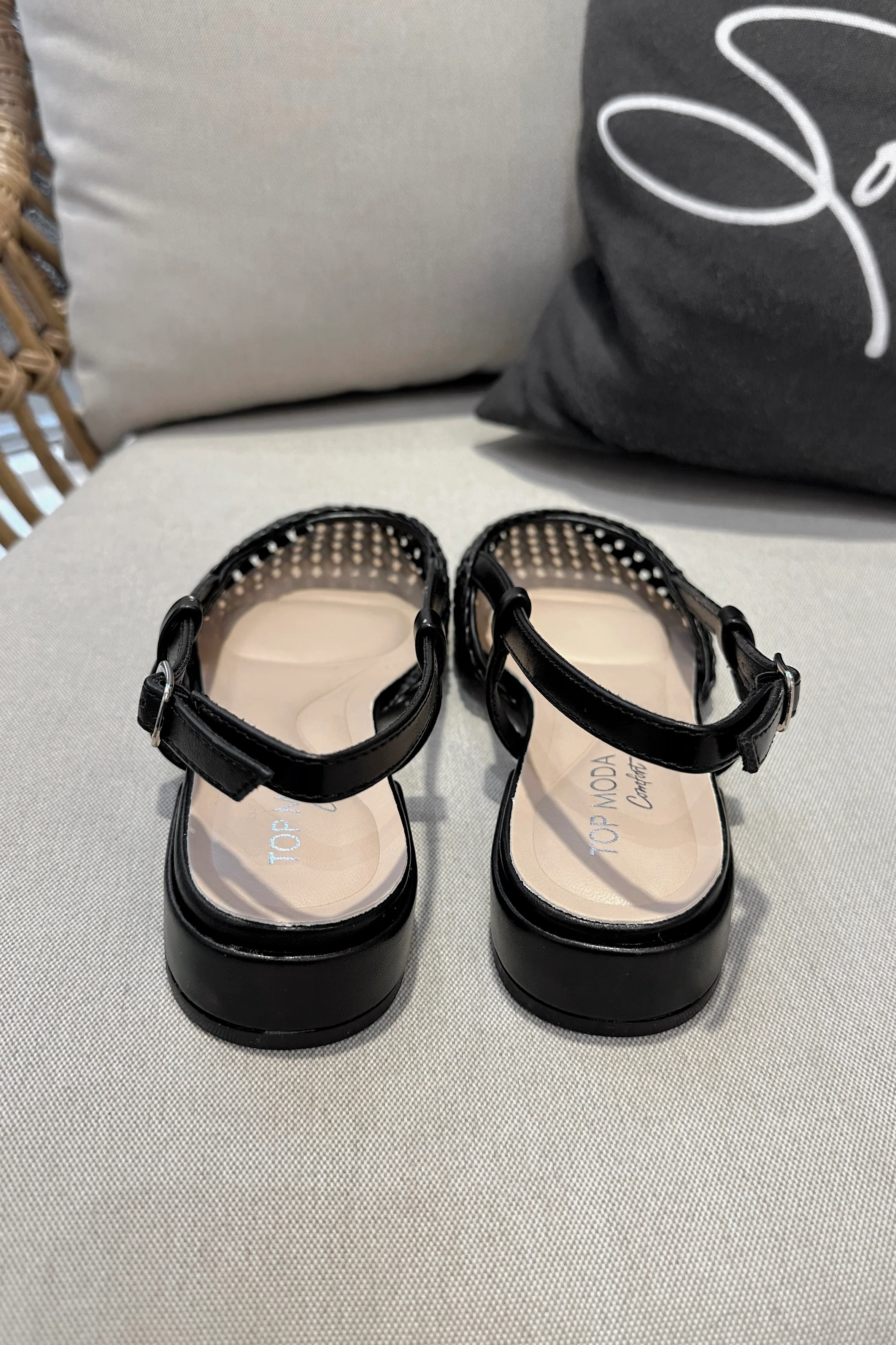 Laura Black Woven Pointed Toe Slingback Mule - Image 6