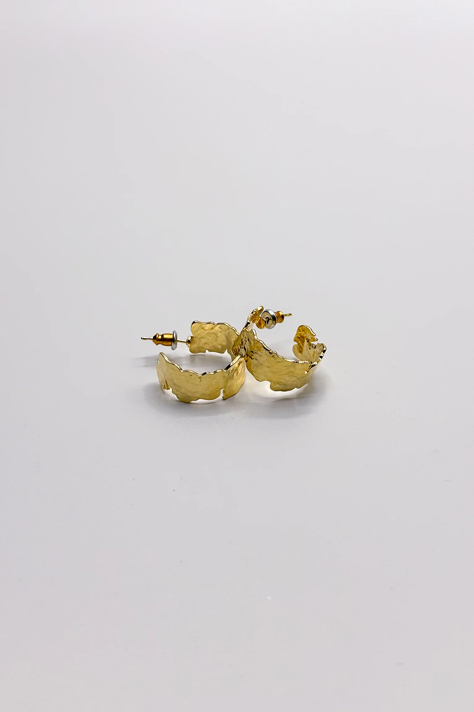 Laurel Gold Hammered Hoops Earring - Image 4