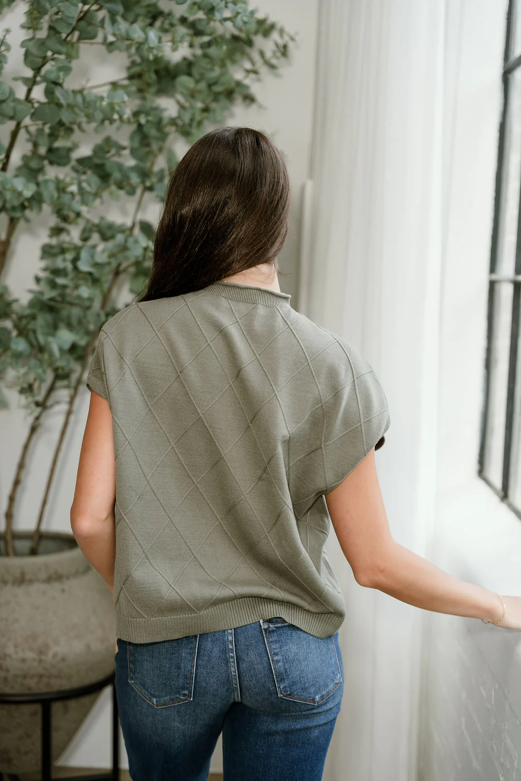 Lea Olive Criss-Cross Sleeveless Sweater - Image 8