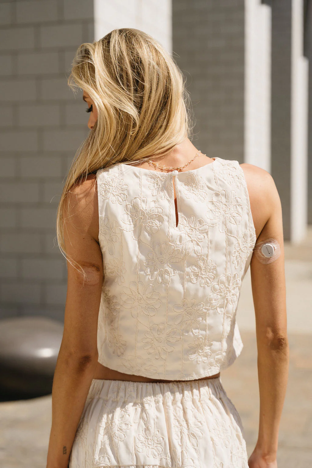 Leia Cream Monochrome Floral Tank - Image 4