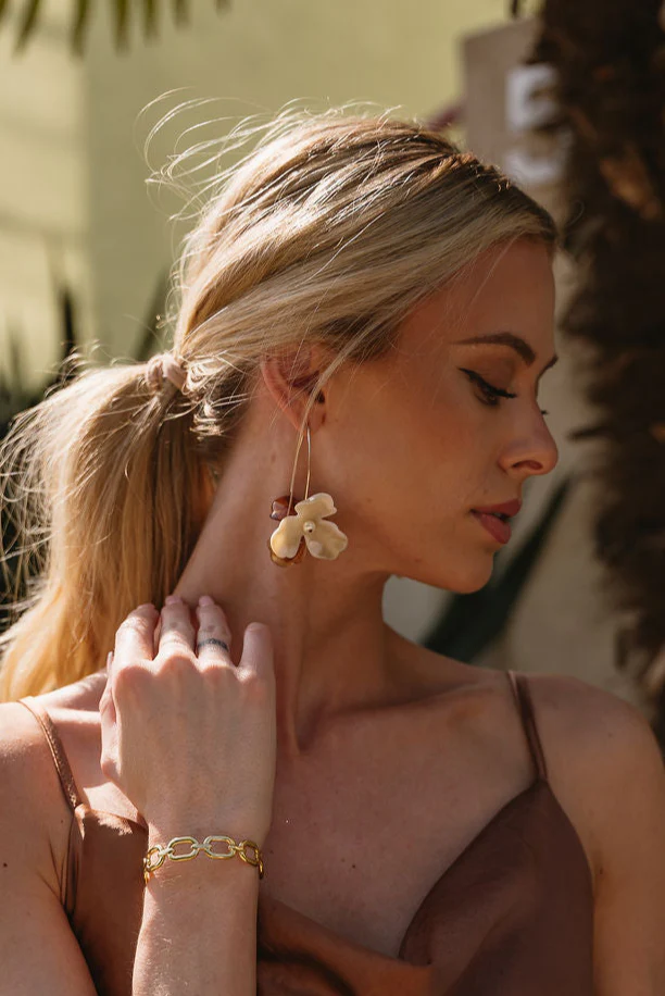 Leila Beige & Brown Flower Earrings - Image 4