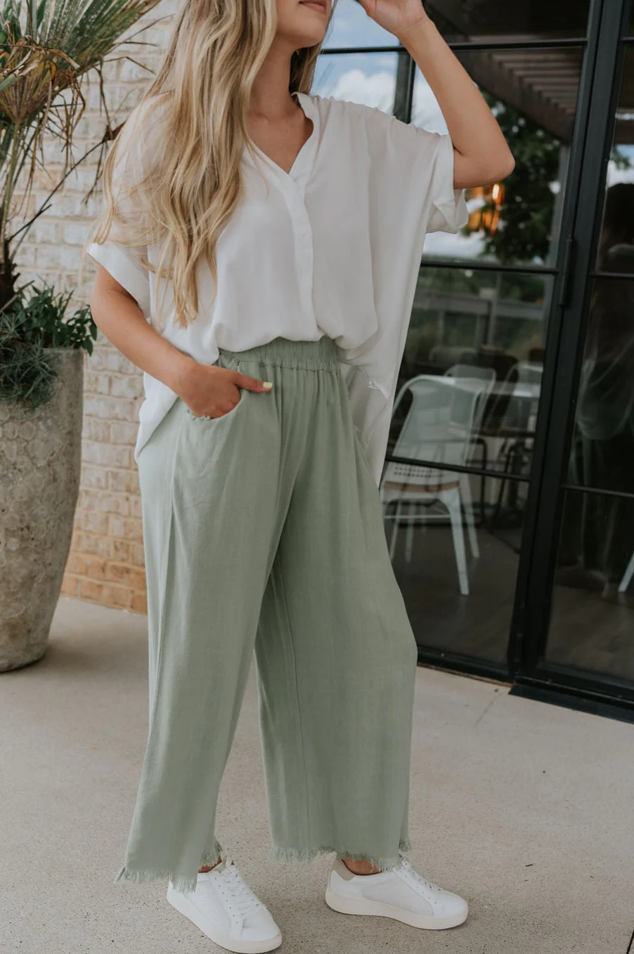 Leona Linen Fray Cropped Pants - Image 10