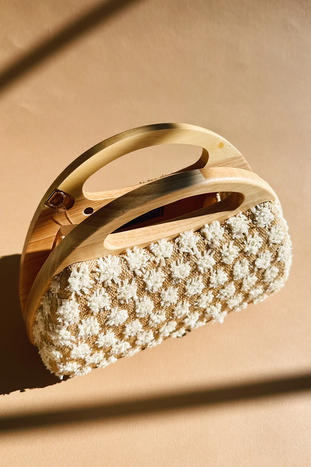 Lindy Natural Rattan Textured Purse - Image 5