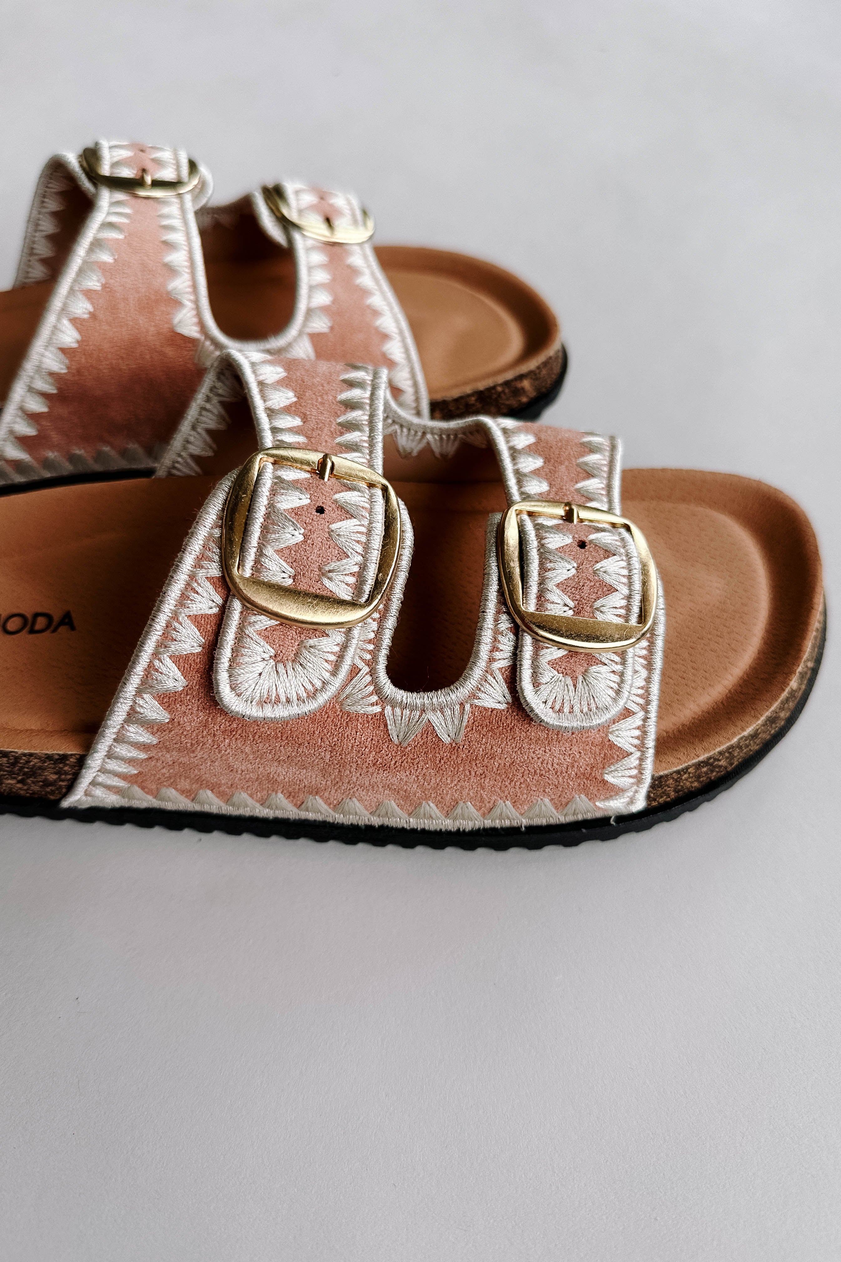 Luca Sandal in Blush - Image 4