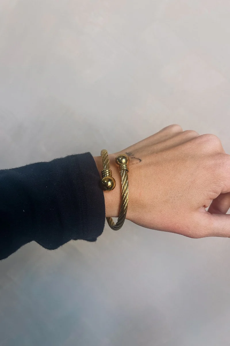 Lucy Gold Roped Bangle - Image 2