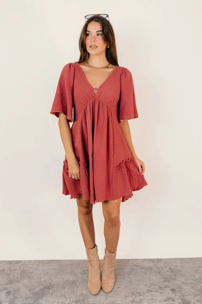 Luna Red Textured Short Sleeve Dress - Image 2