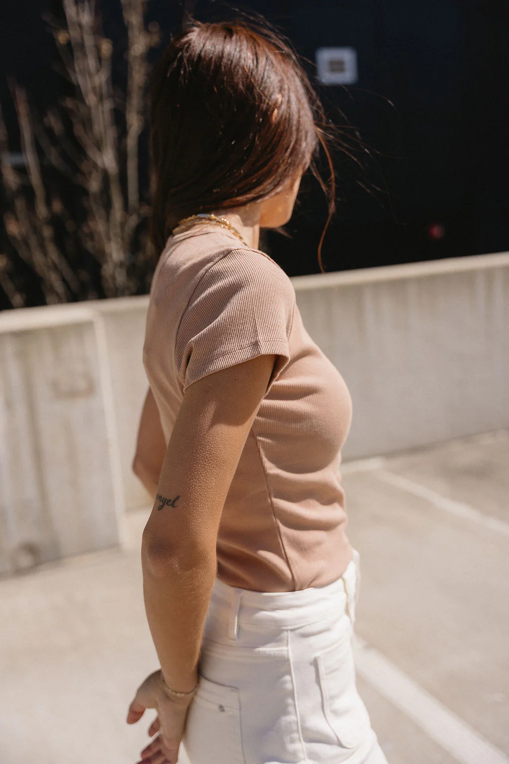 Magnolia Dark Taupe Ribbed Short Sleeve Top - Image 3