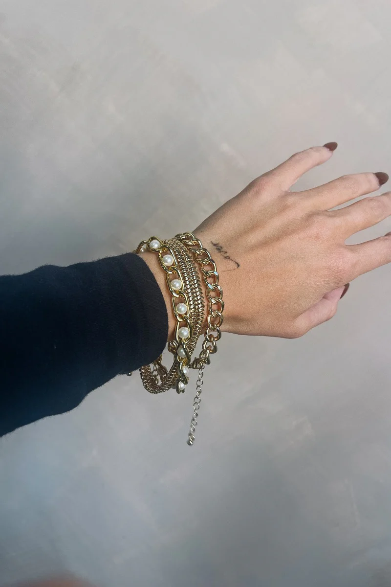 Mairin Pearls & Gold Chain Bracelet Set