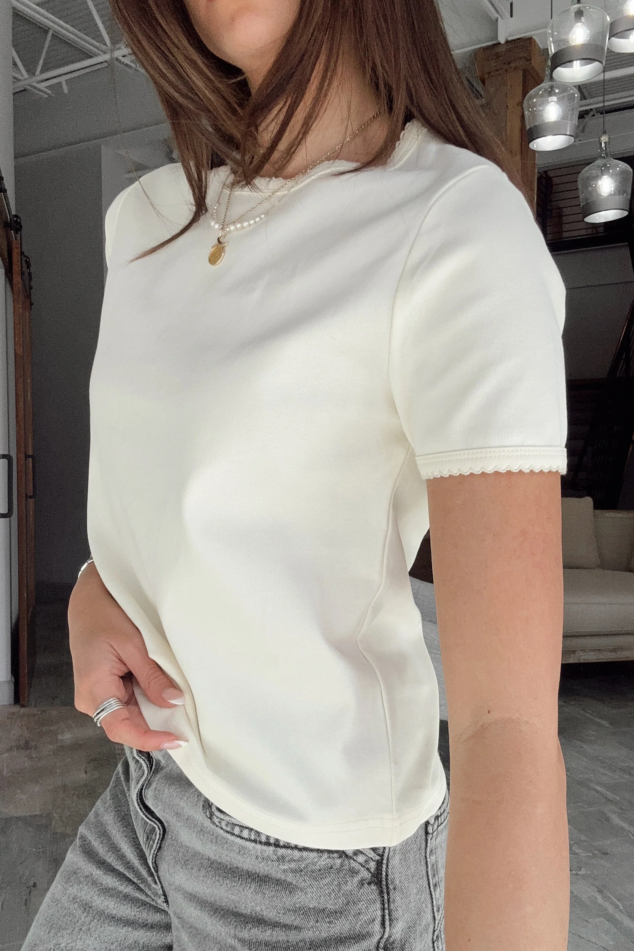 Maya Cream Scallop Short Sleeve Top - Image 3