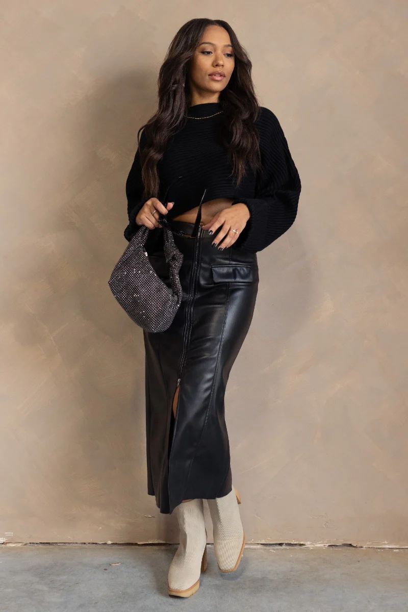 Mckenzie Black Cropped Ribbed Sweater - Image 2