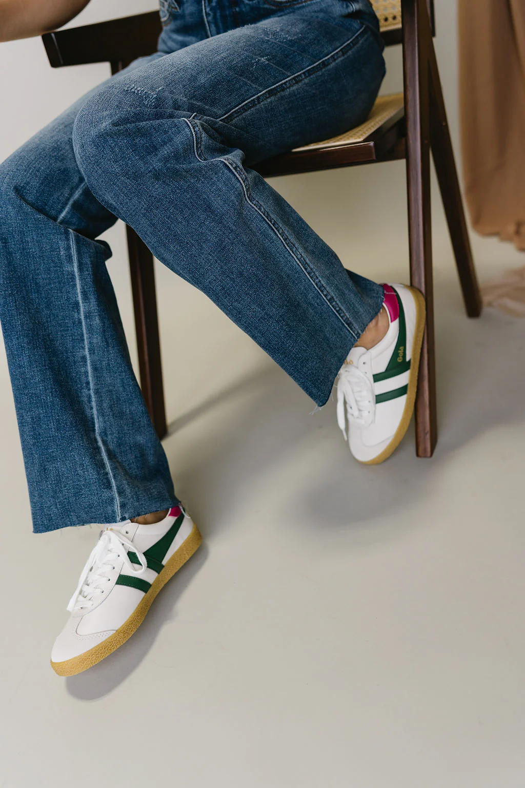 Gola Medallist Evergreen & Fuchsia Sneaker