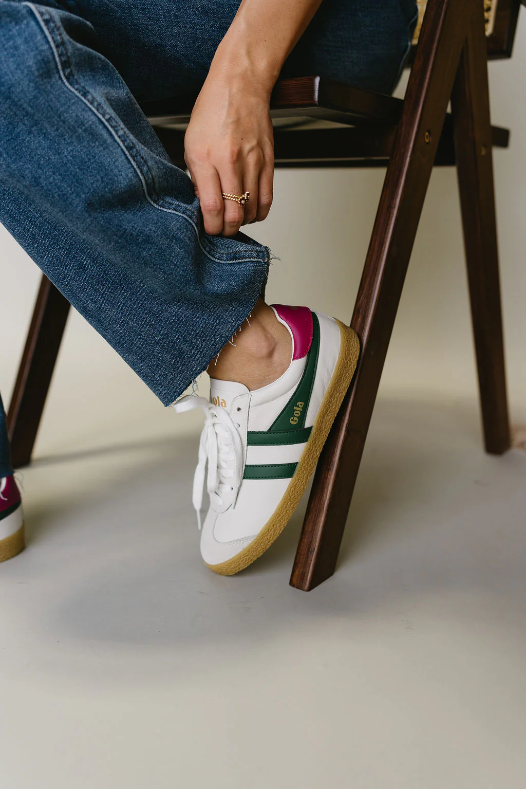 Gola Medallist Evergreen & Fuchsia Sneaker - Image 2