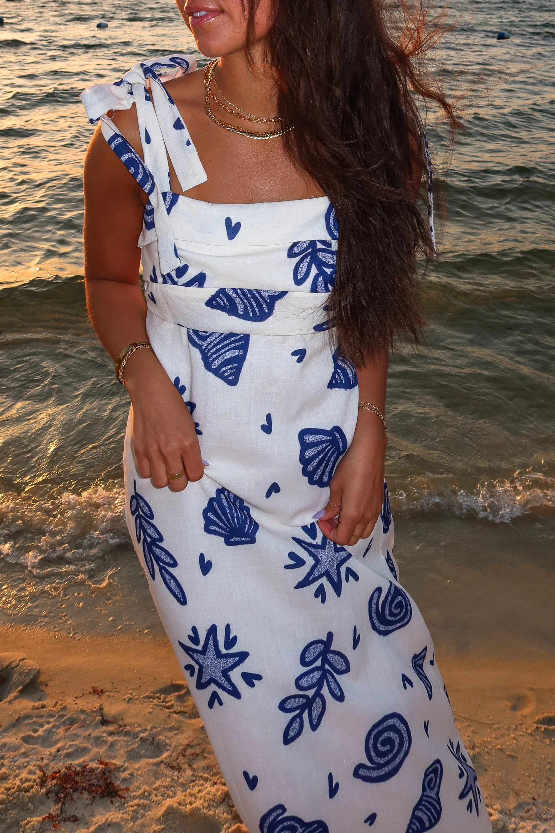Melanie Cream & Blue Seashell Print Midi Dress - Image 2