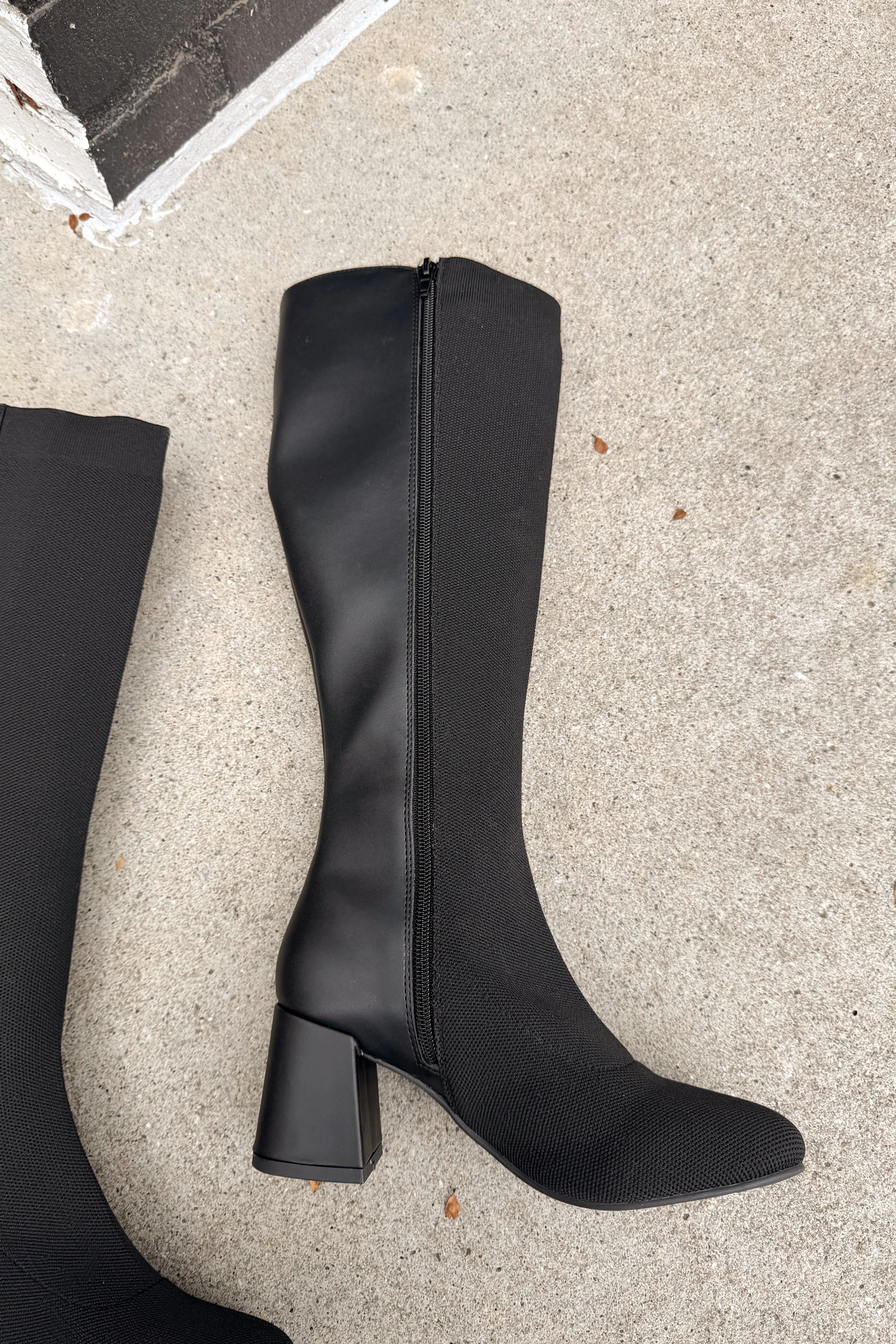 Mia Bettina Black Contrast Tall Boot - Image 4