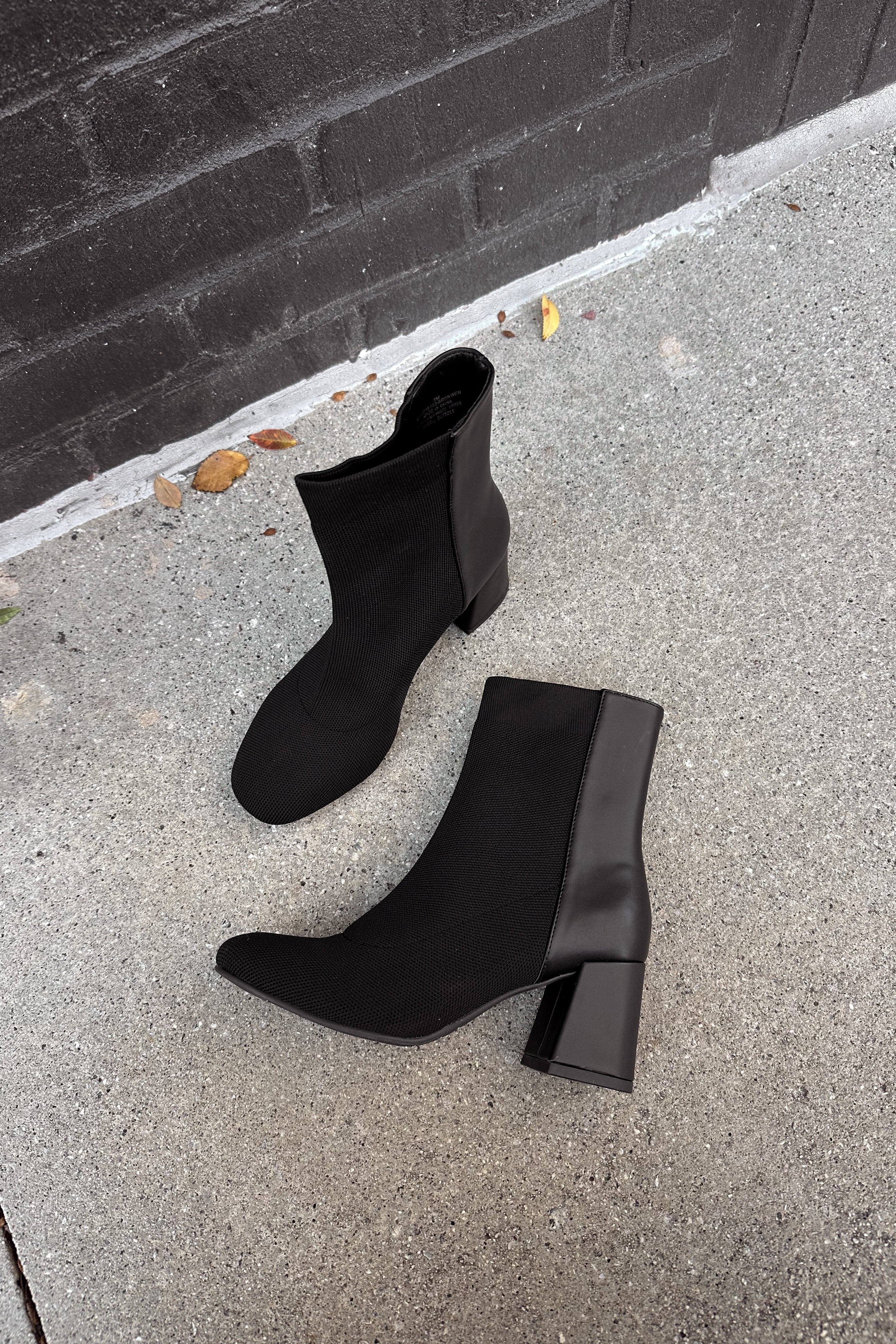 Mia Bronwen Black Pull On Boot