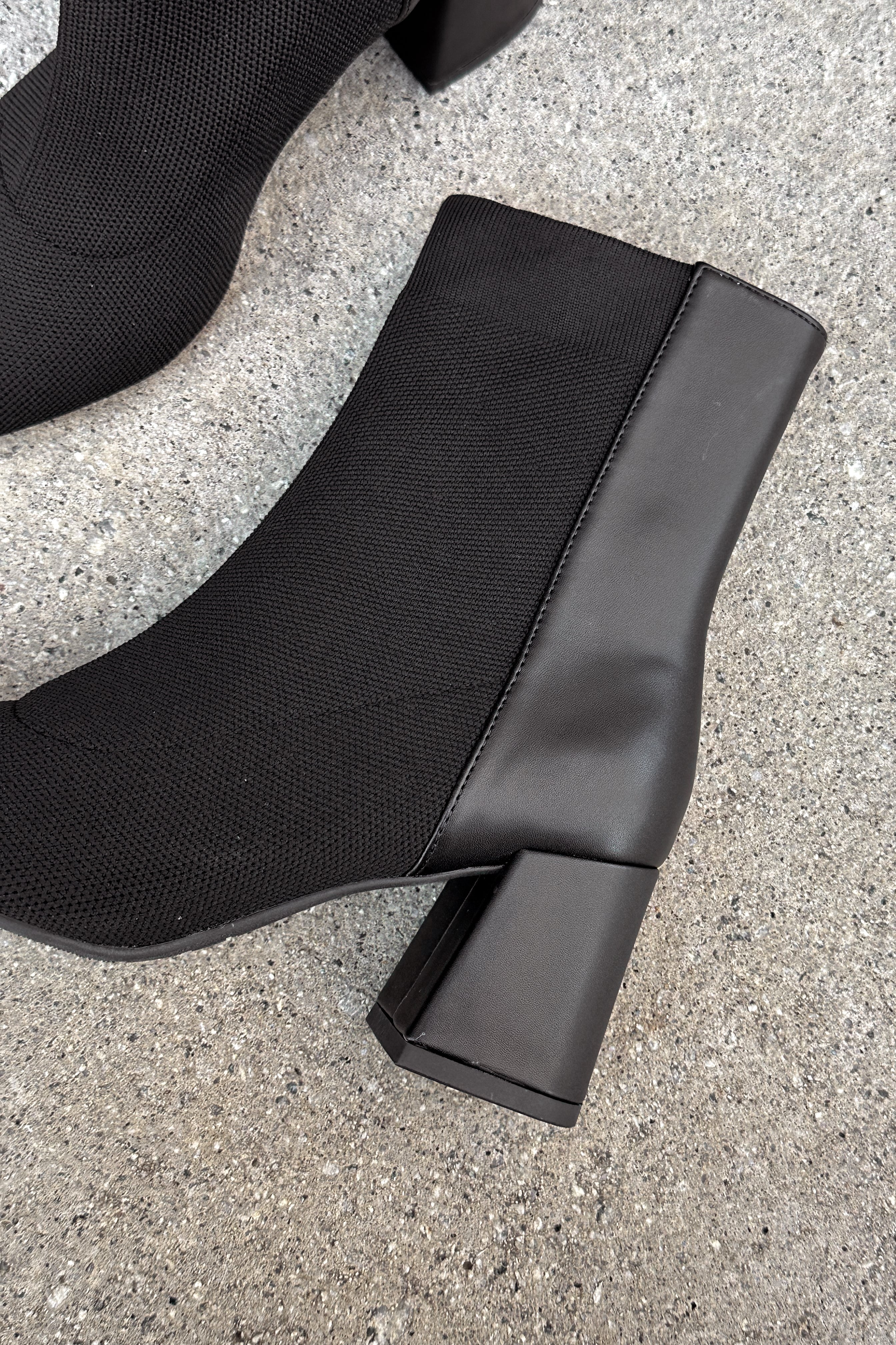 Mia Bronwen Black Pull On Boot - Image 6