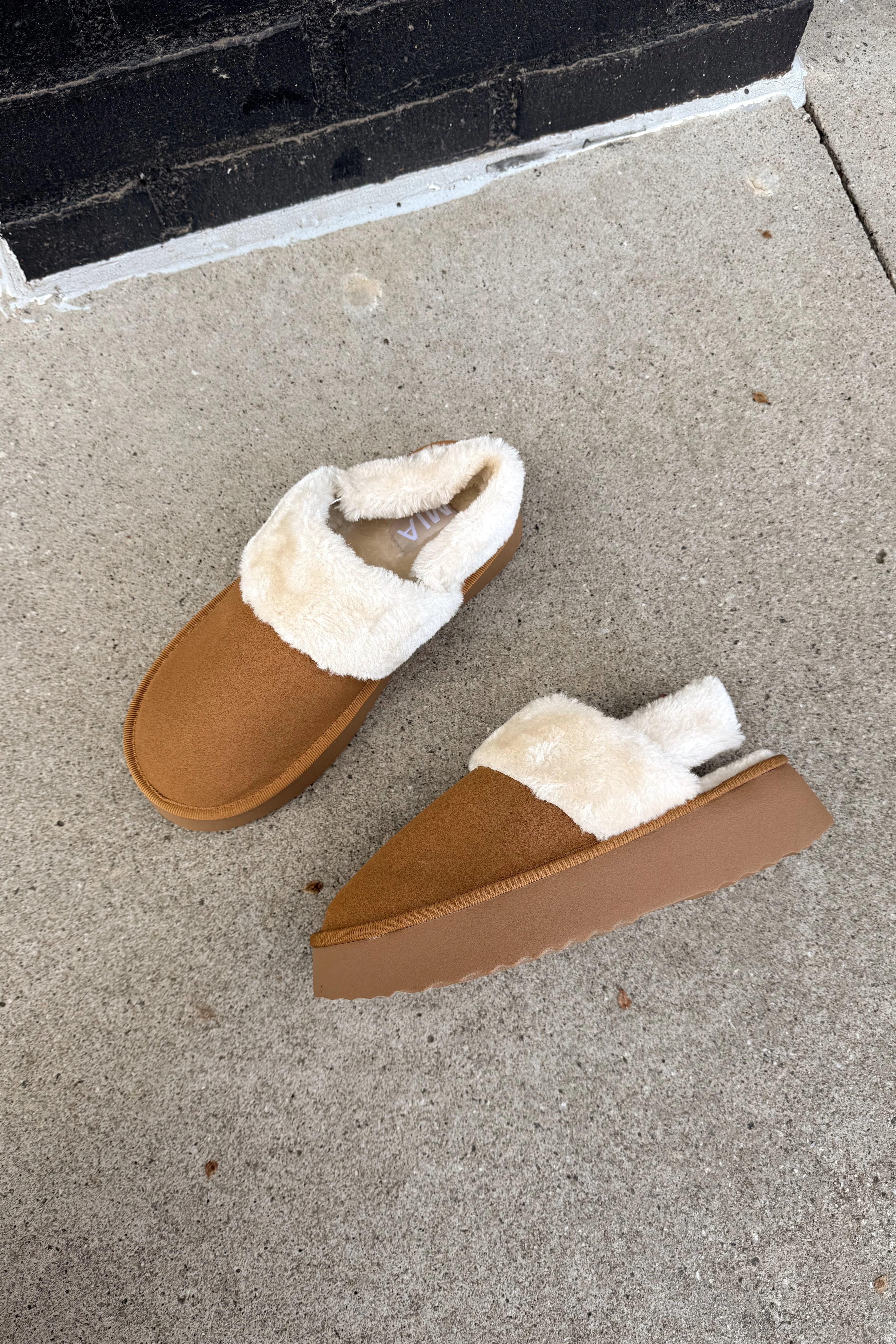 Mia Icier Cognac & Faux Fur Slip On Clog