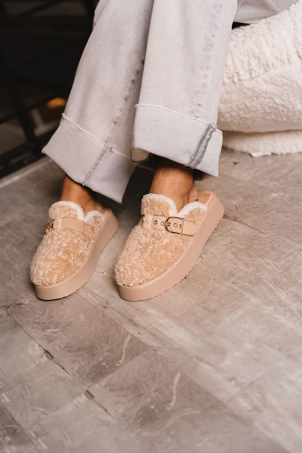 Mia Sugary Natural Shearling Platform Mule