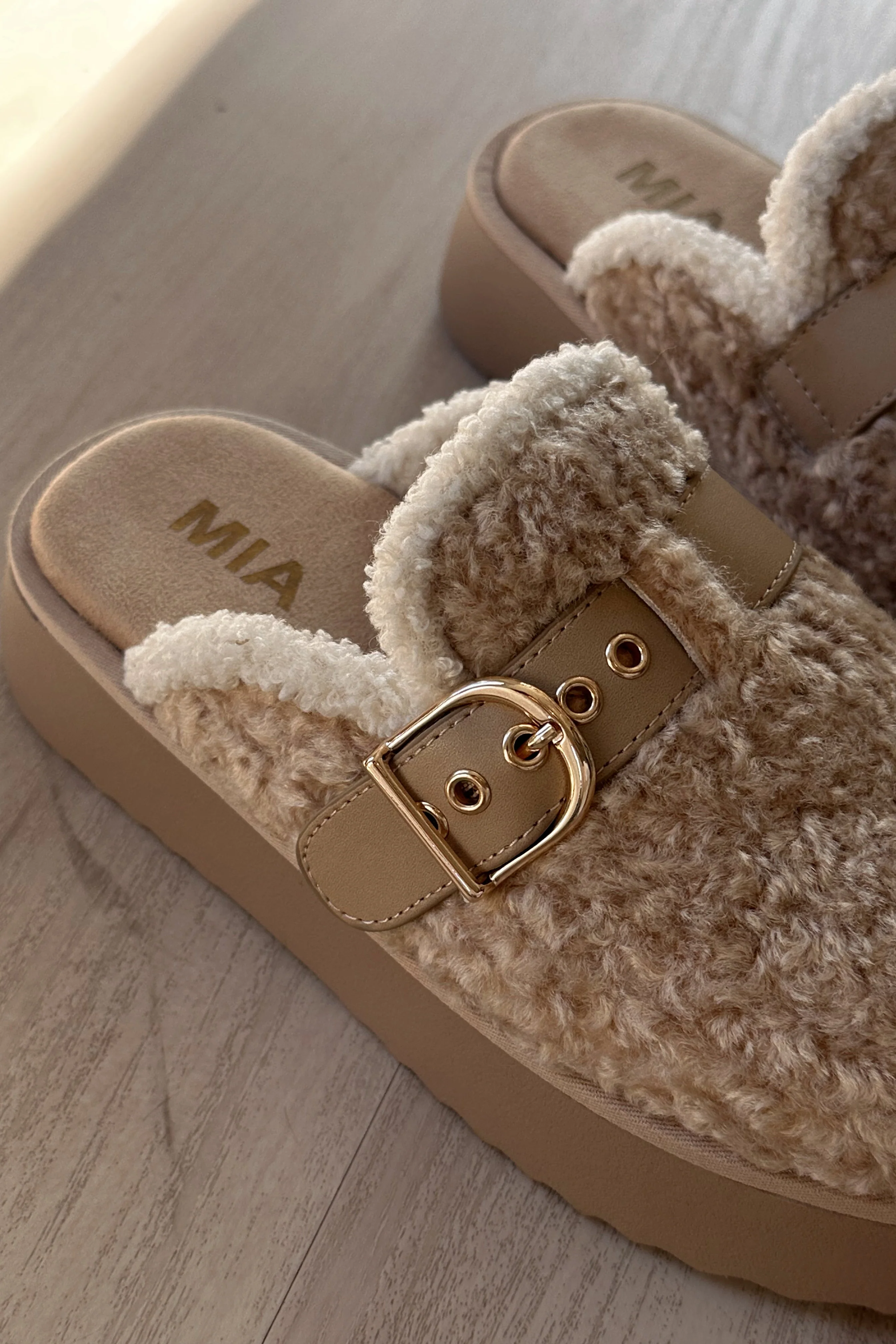 Mia Sugary Natural Shearling Platform Mule - Image 5