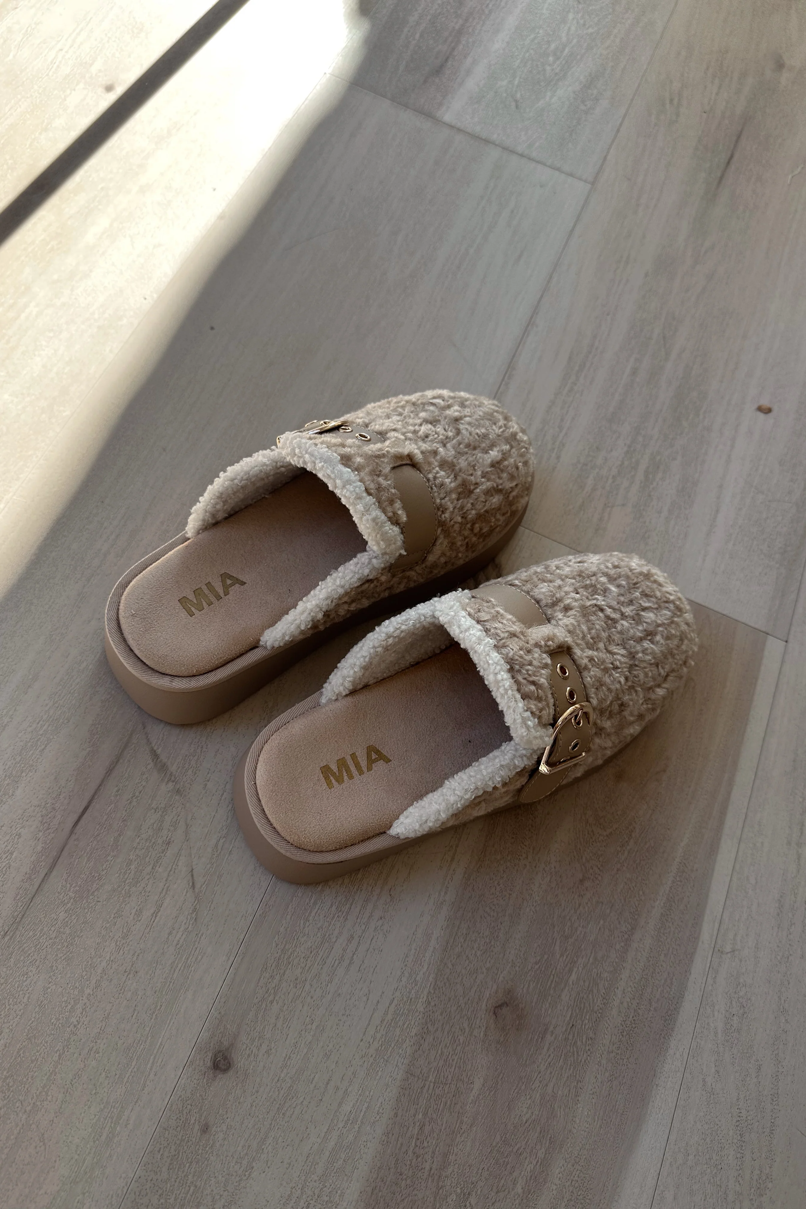 Mia Sugary Natural Shearling Platform Mule - Image 7