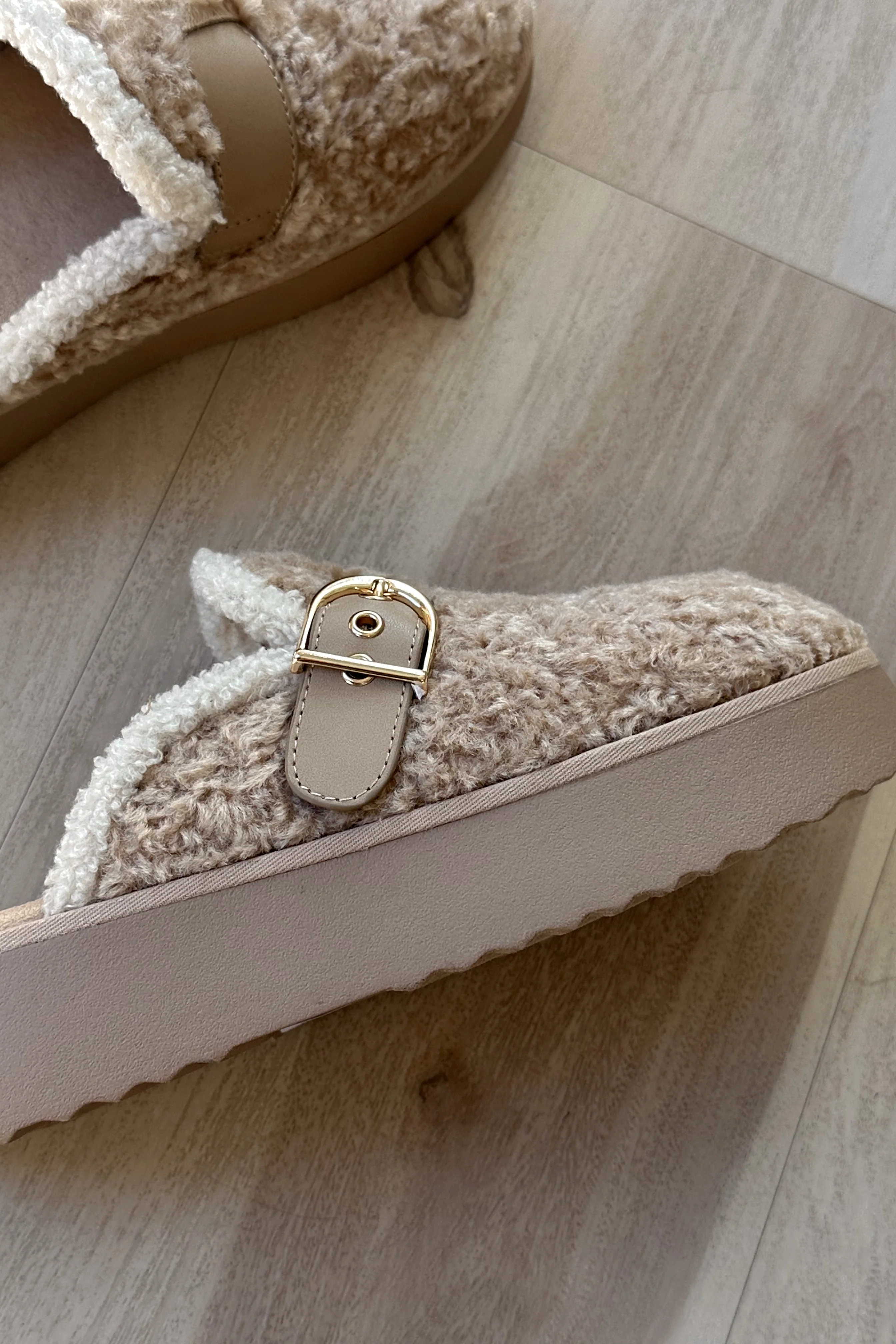 Mia Sugary Natural Shearling Platform Mule - Image 8