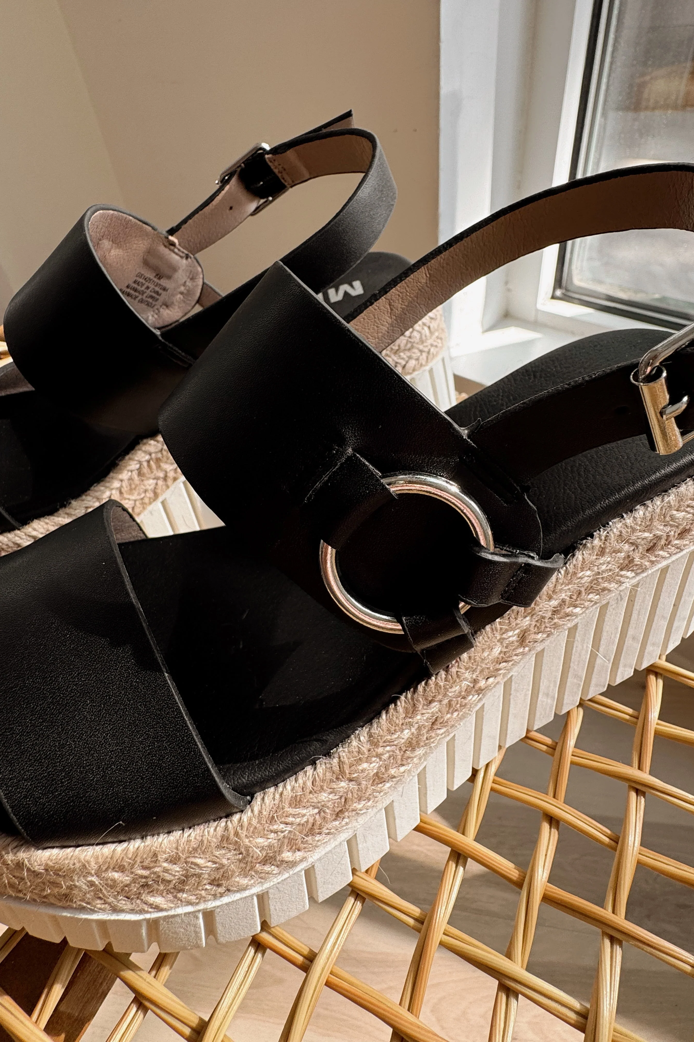 MIA Yuna Black & White Wedge Sandal - Image 6