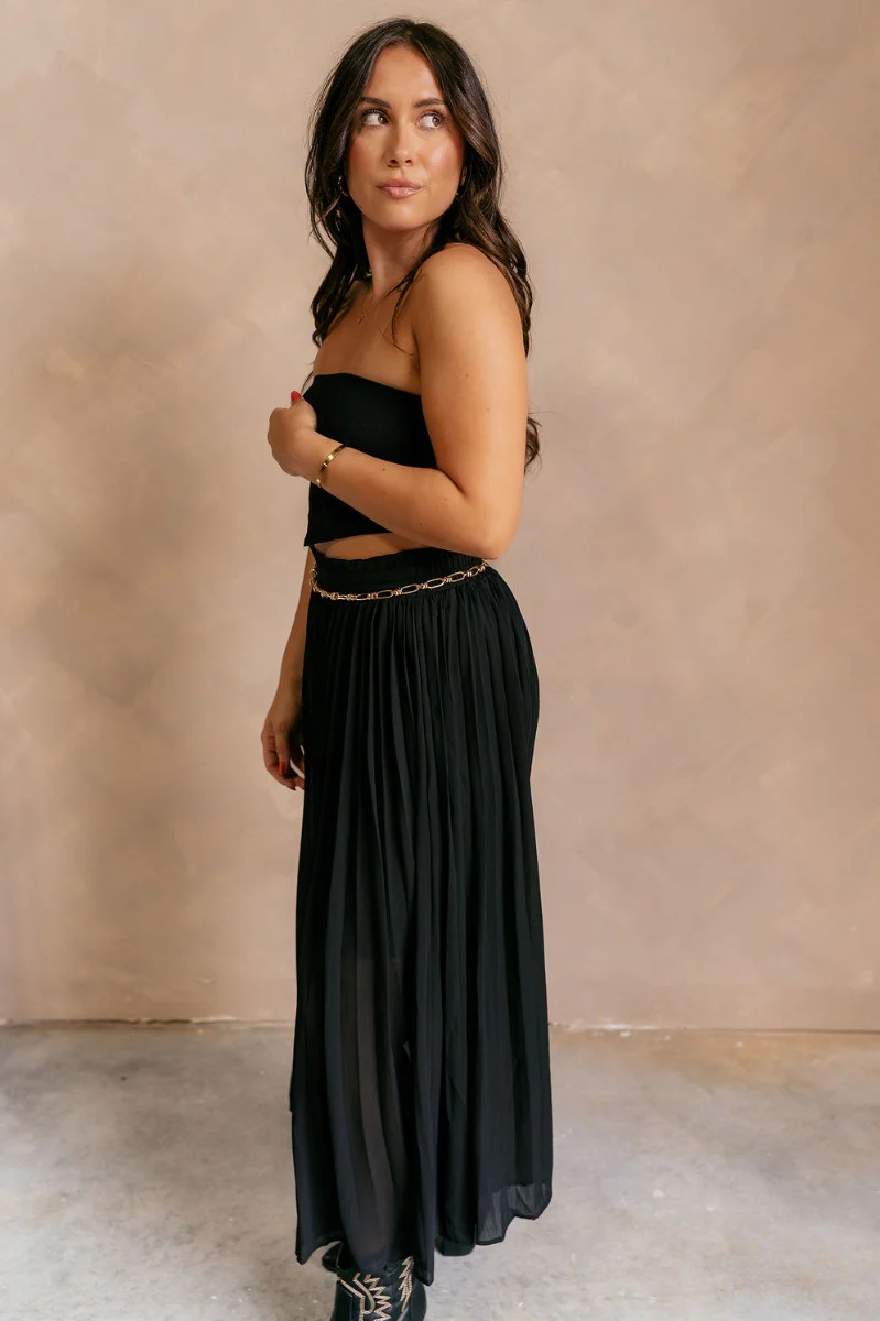 Mila Black Pleated Midi Skirt - Image 4