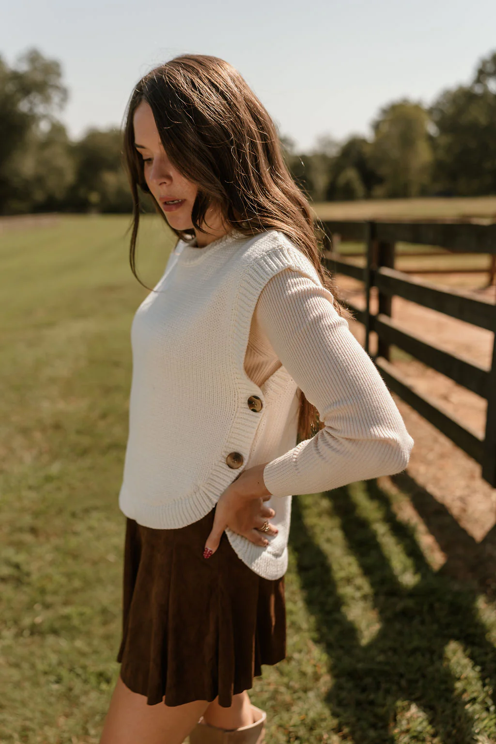 Mille Cream Tortoise Button Sweater Vest - Image 4