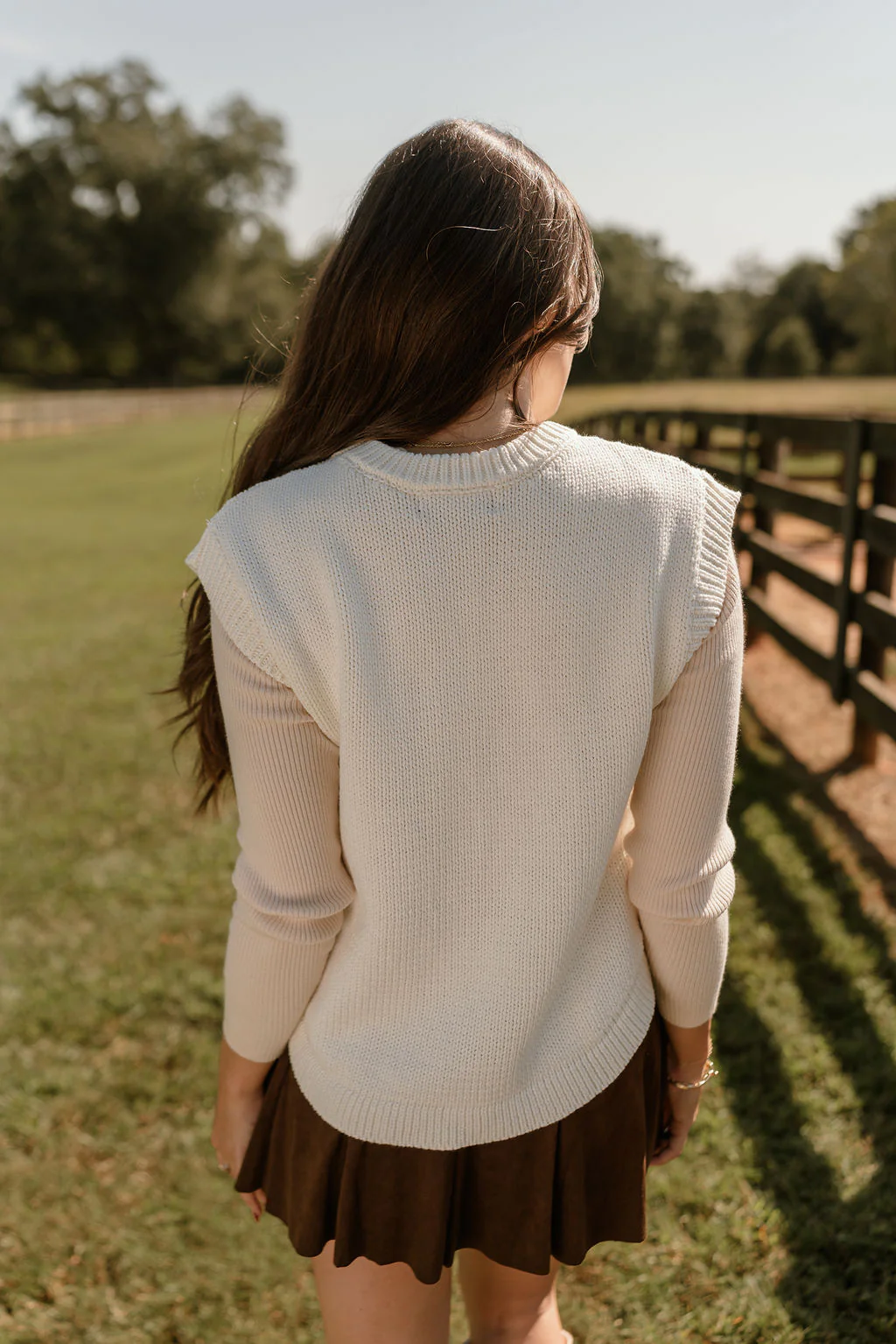 Mille Cream Tortoise Button Sweater Vest - Image 8