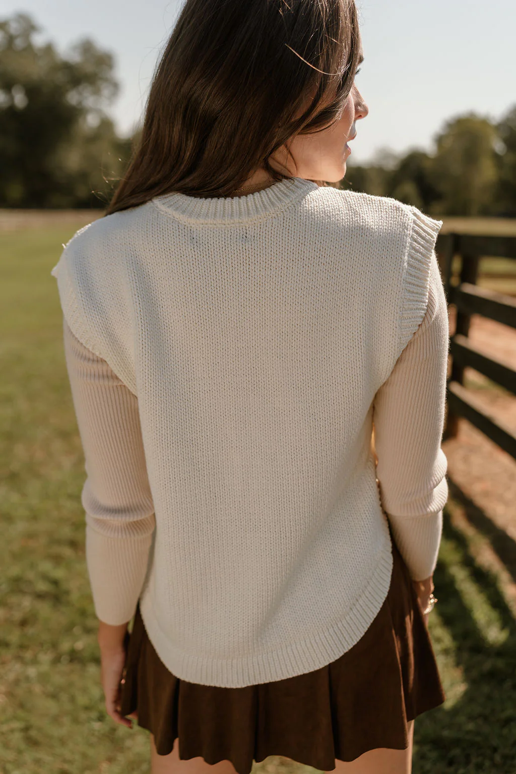 Mille Cream Tortoise Button Sweater Vest - Image 9