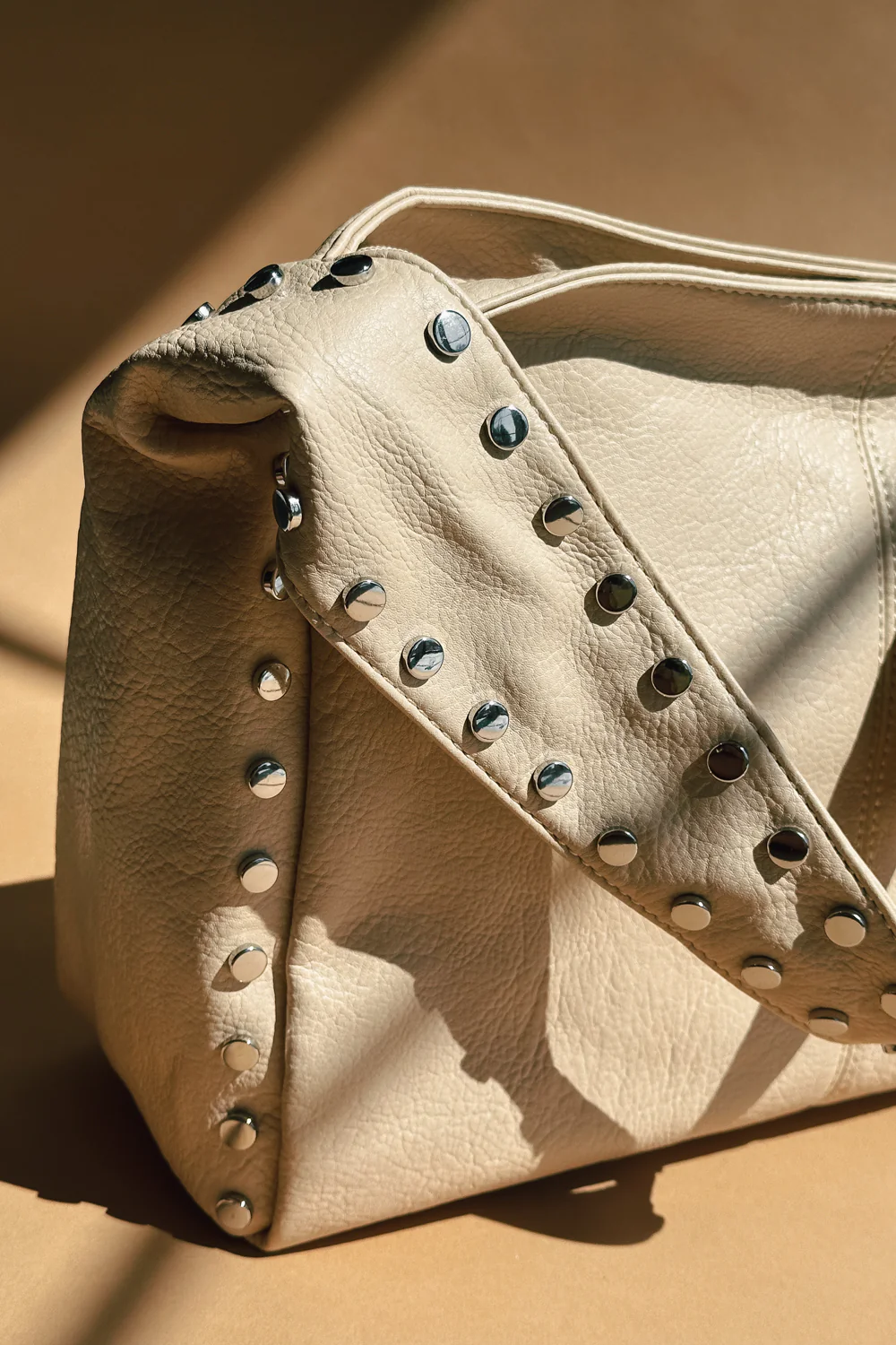 Misty Cream & Silver Embellished Shoulder Purse - Image 2