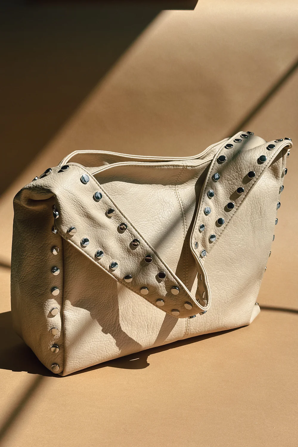 Misty Cream & Silver Embellished Shoulder Purse - Image 7