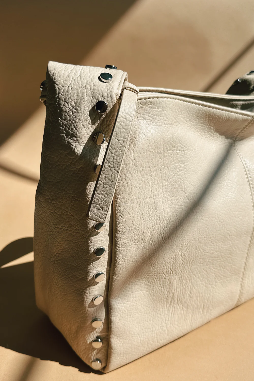 Misty Cream & Silver Embellished Shoulder Purse - Image 8