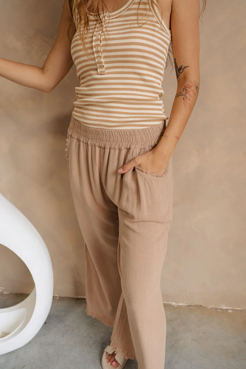 Monroe Latte Brown Linen Fray Pants