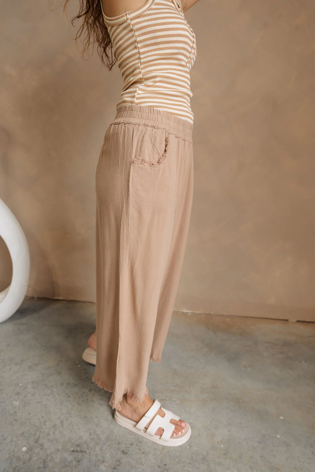Monroe Latte Brown Linen Fray Pants - Image 3