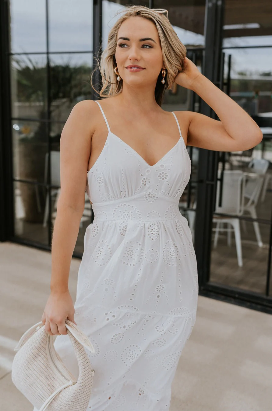 Morgan Off White Eyelet Maxi Dress - Image 2