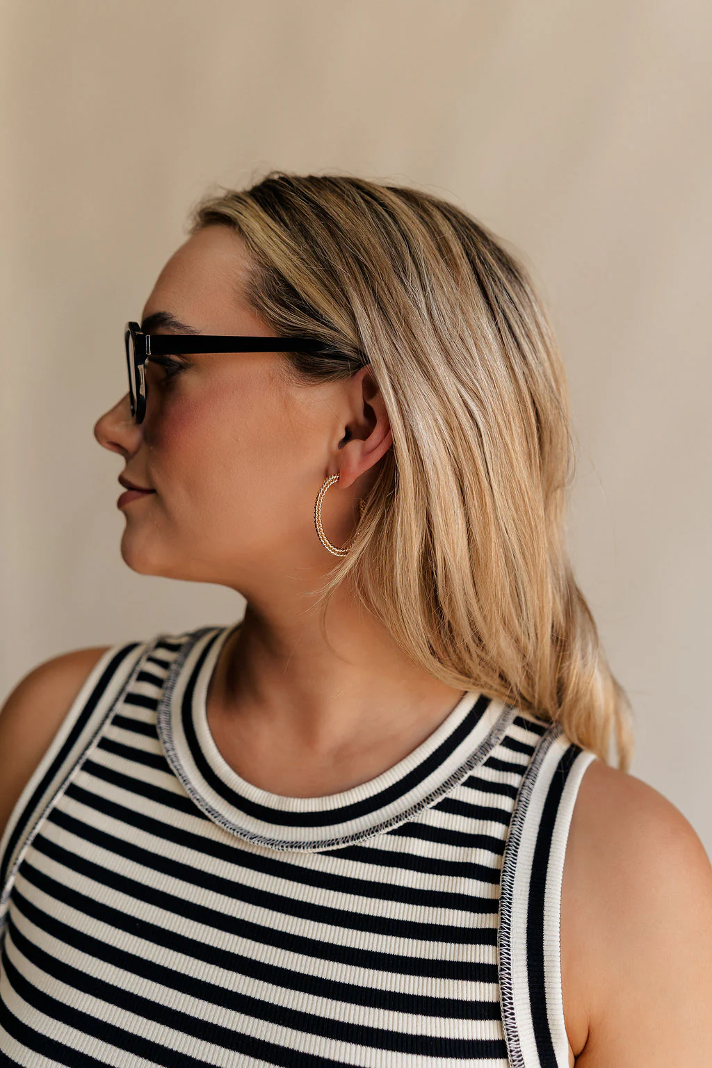 Naomi Gold Double Roped Hoop Earring - Image 2