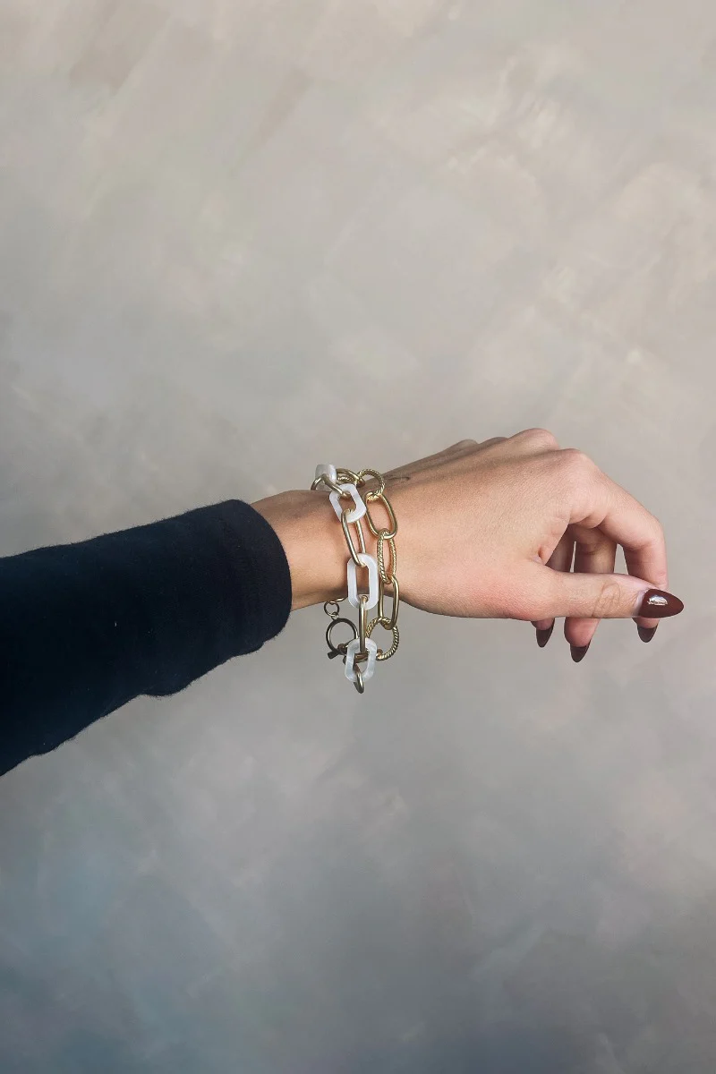 Nessa Gold and White Tortoise Chain Bracelet
