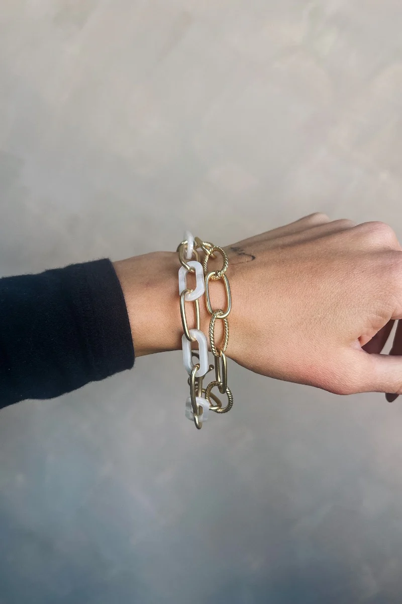 Nessa Gold and White Tortoise Chain Bracelet - Image 2