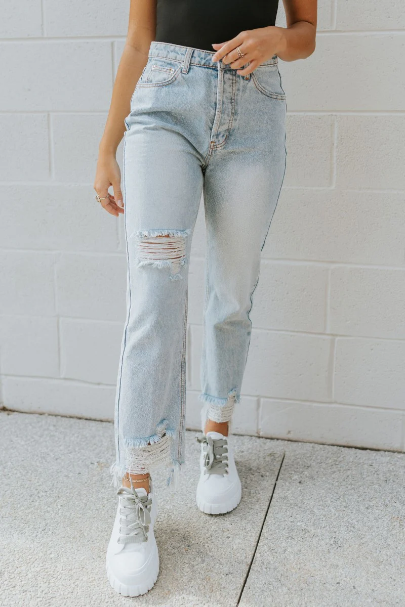 Signature 8: Next Move Straight Leg Jeans