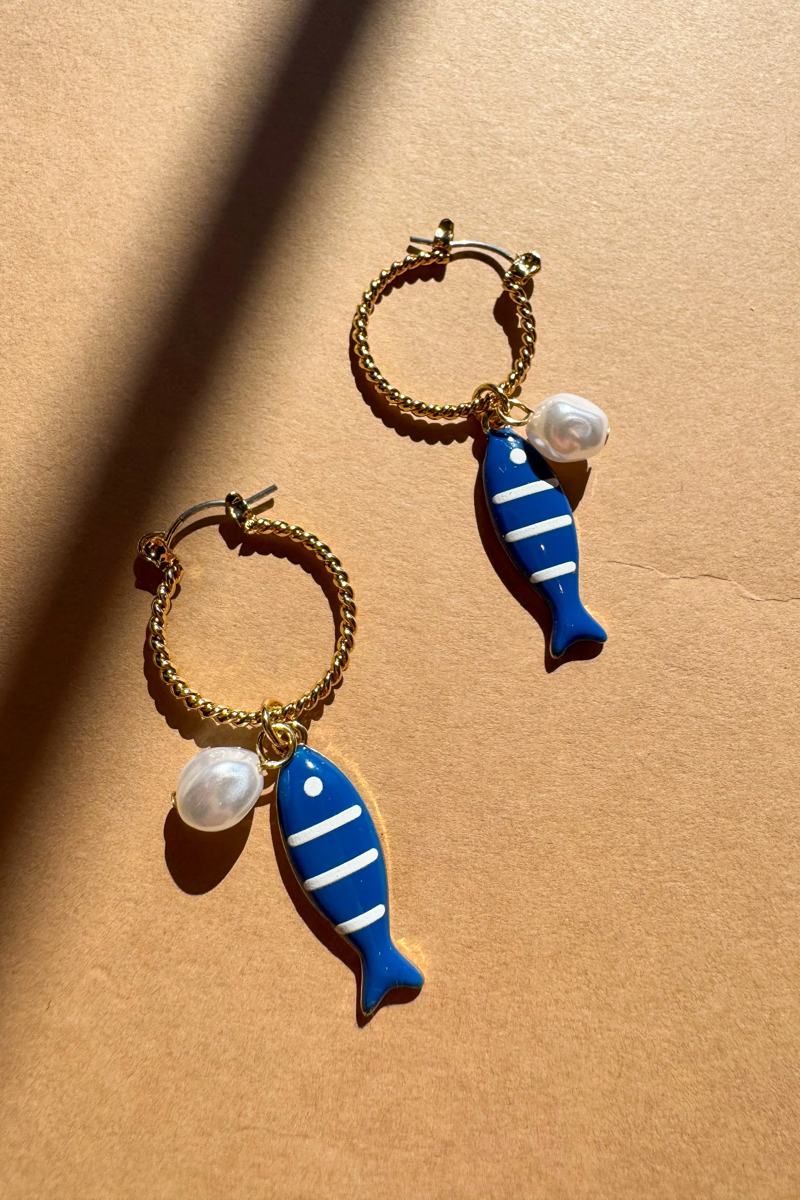 Nora Blue Fish & Pearl Hoop Earrings - Image 2