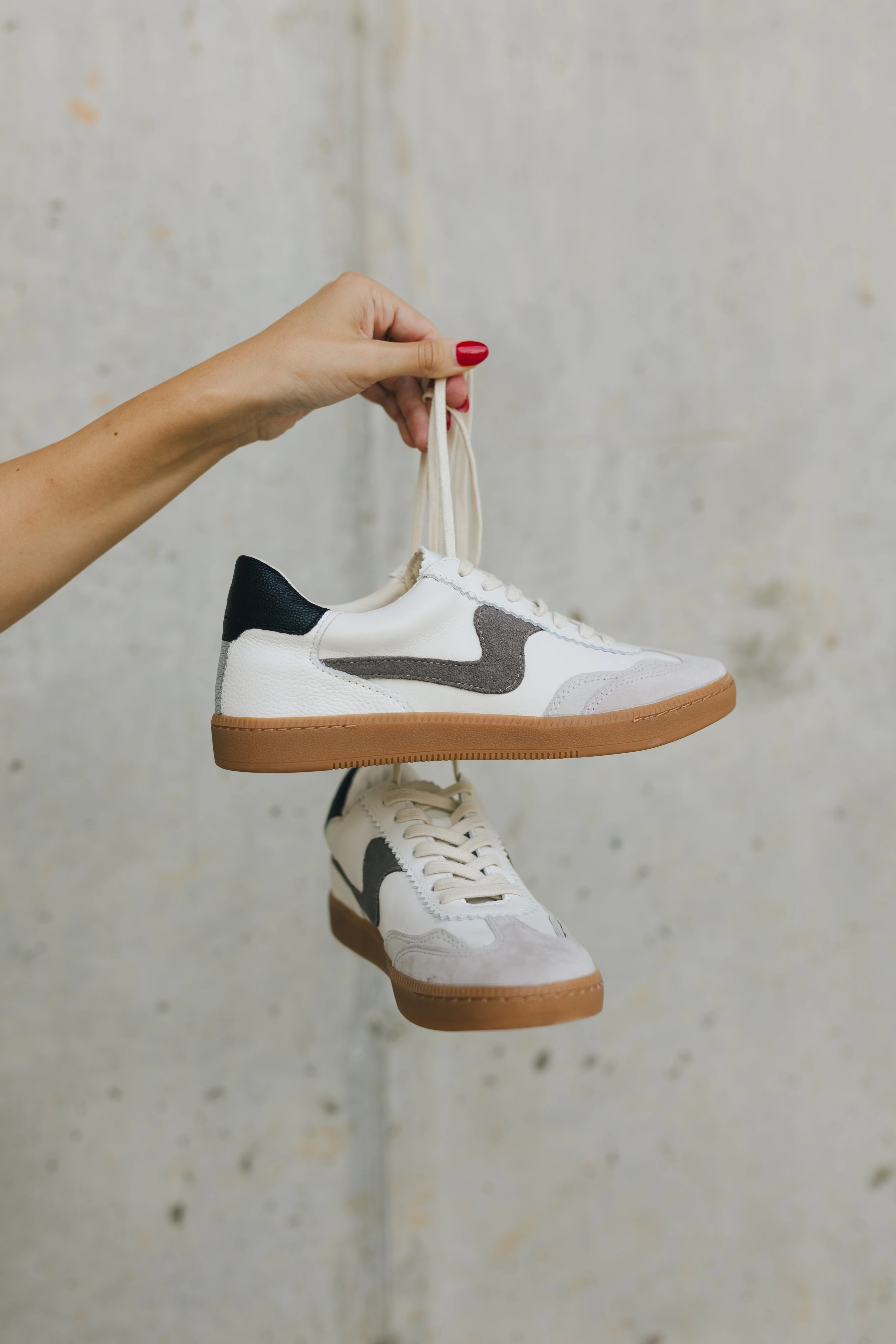 Dolce Vita Notice Sneaker in White/Grey Leather - Image 3