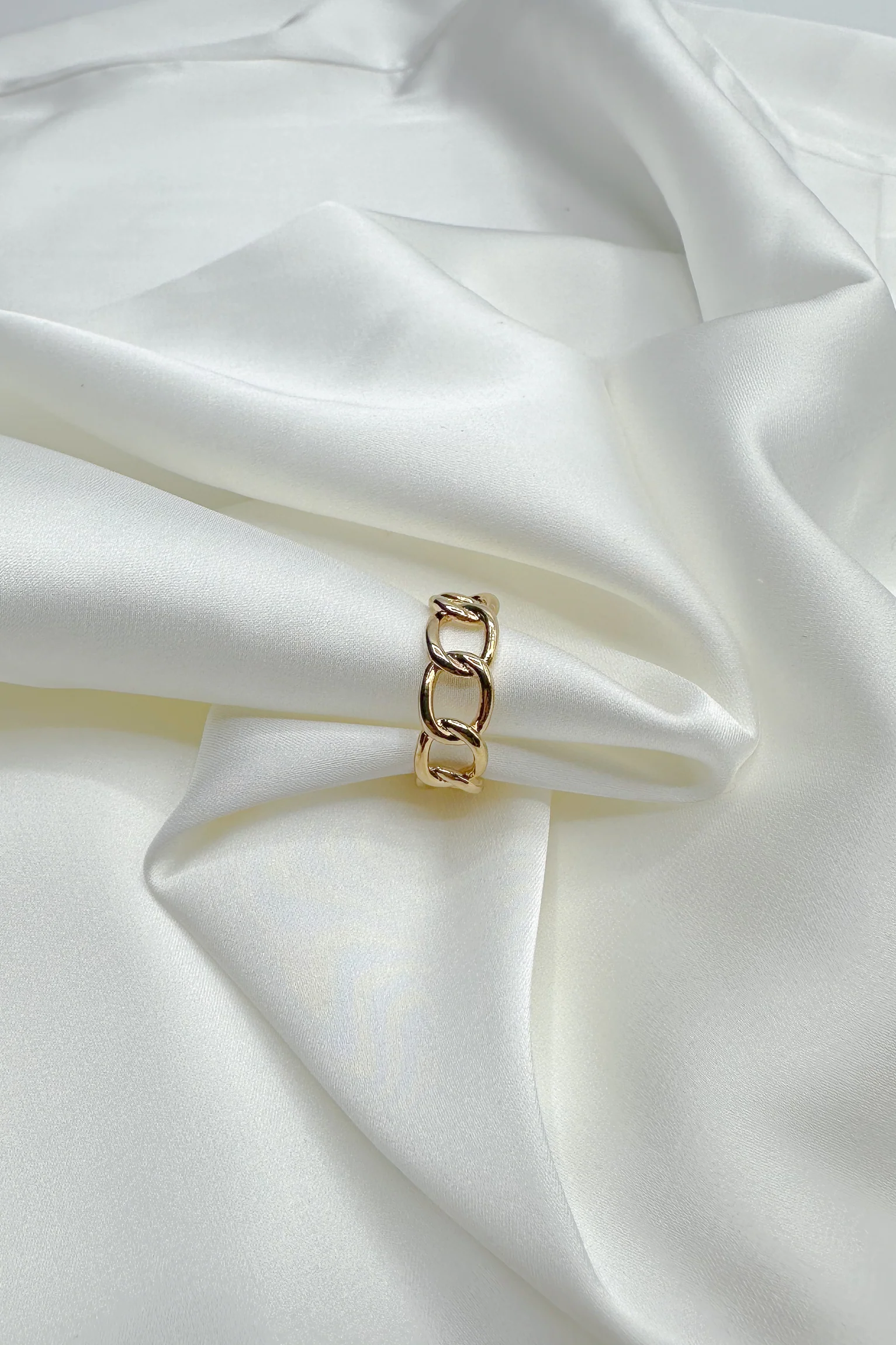 Nova Gold Chain Link Ring
