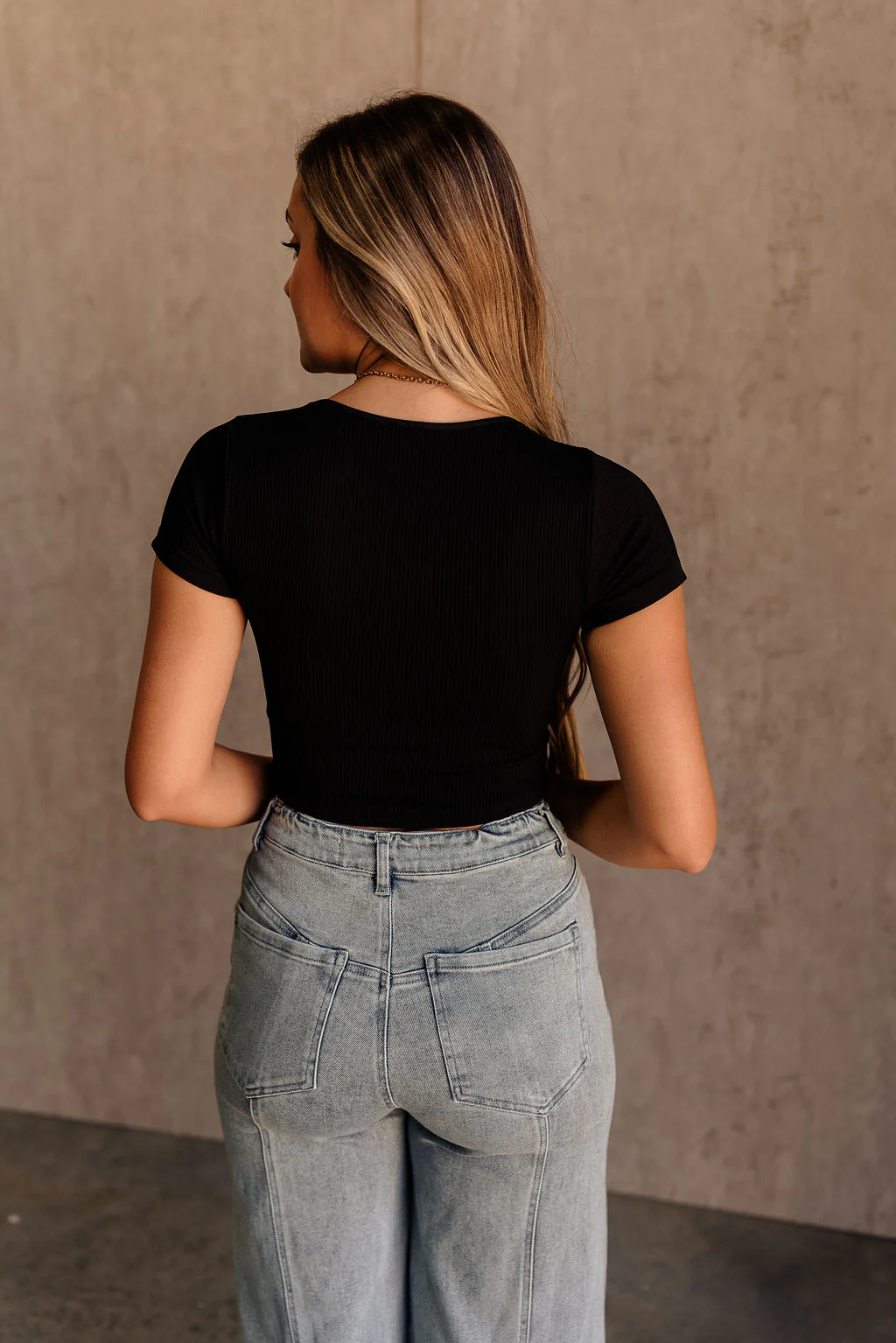 Lyla Ribbed Short Sleeve Top - Image 10