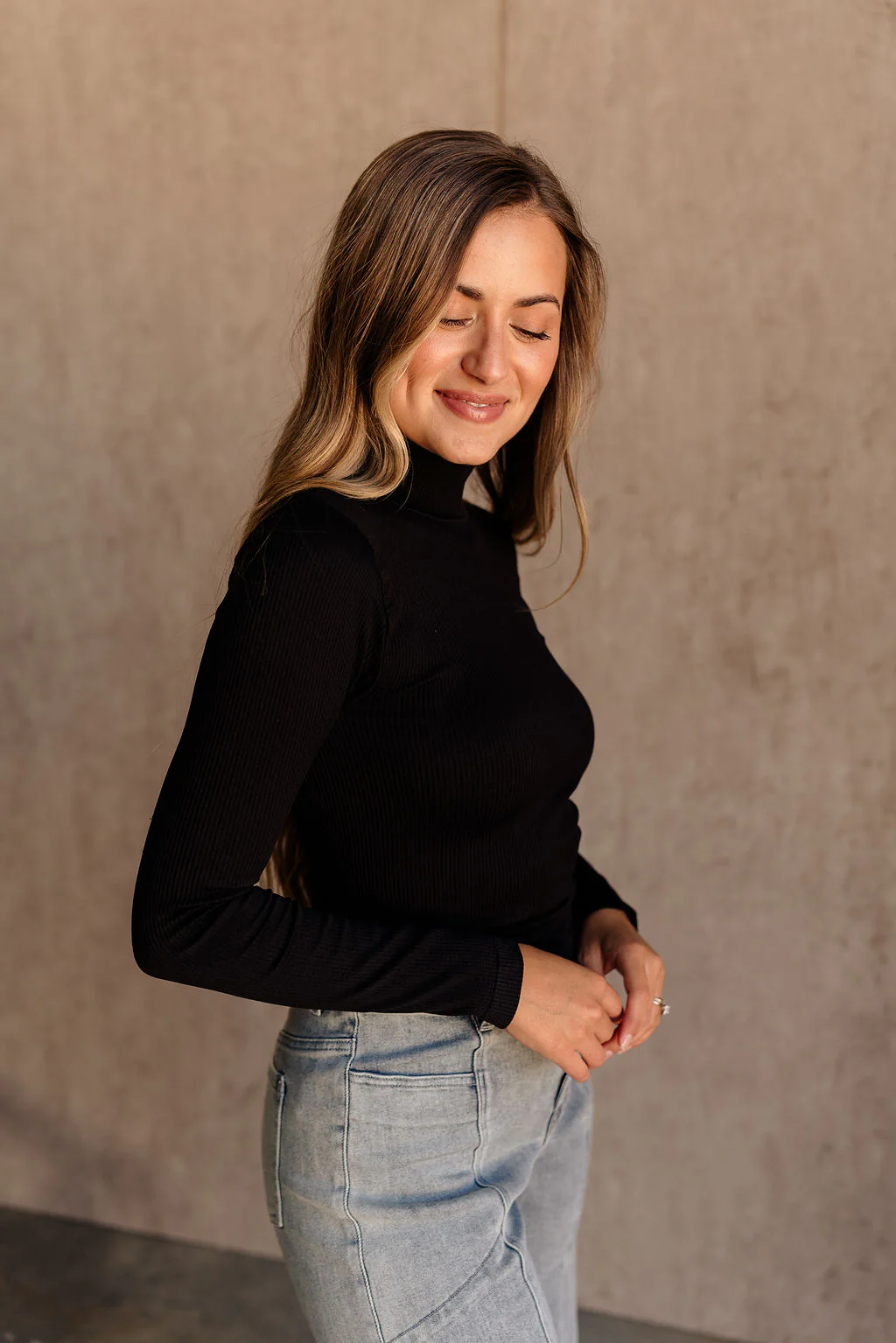Maren Ribbed Long Sleeve Top - Image 7
