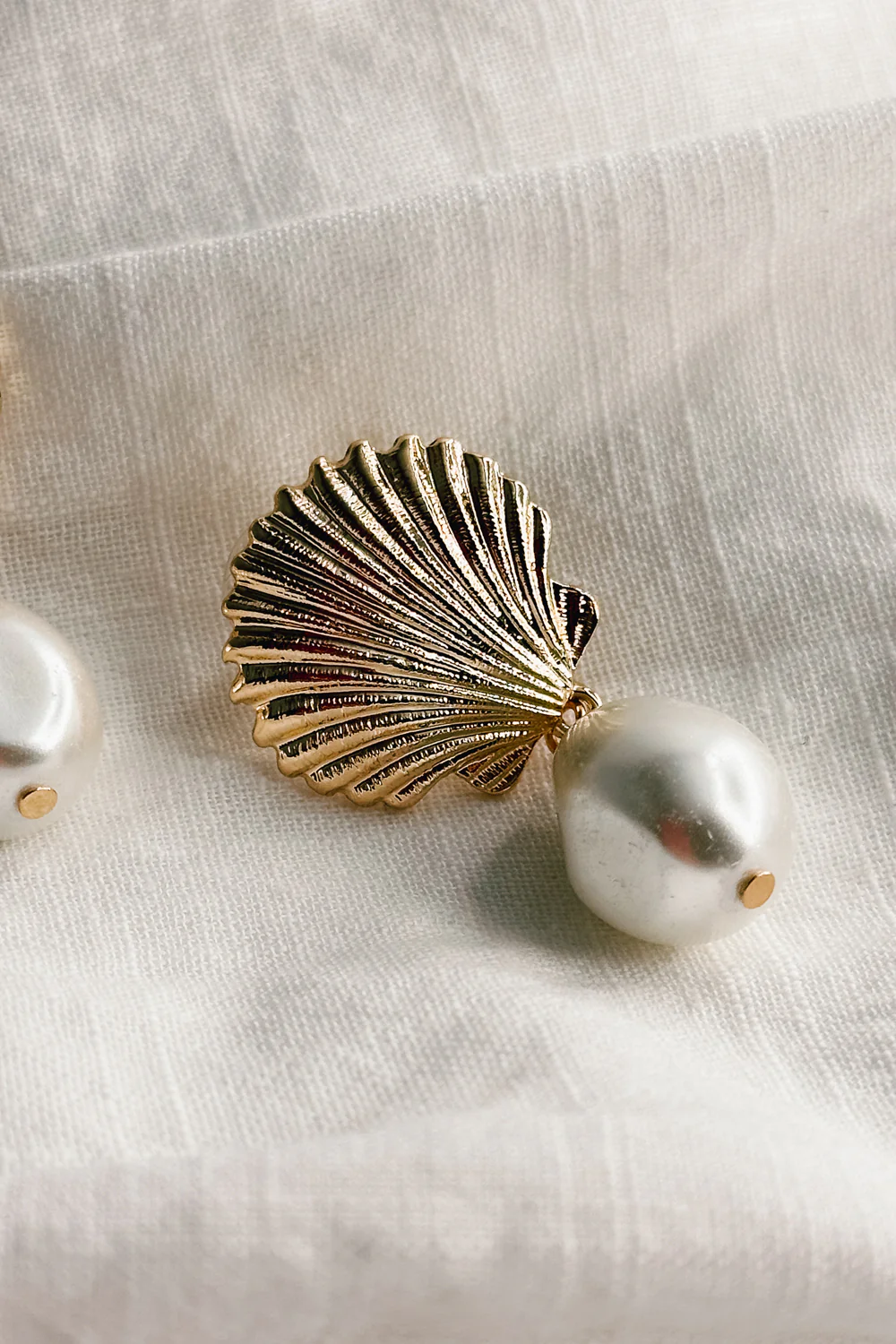 Olivia Pearl & Gold Seashell Dangle Earring - Image 2