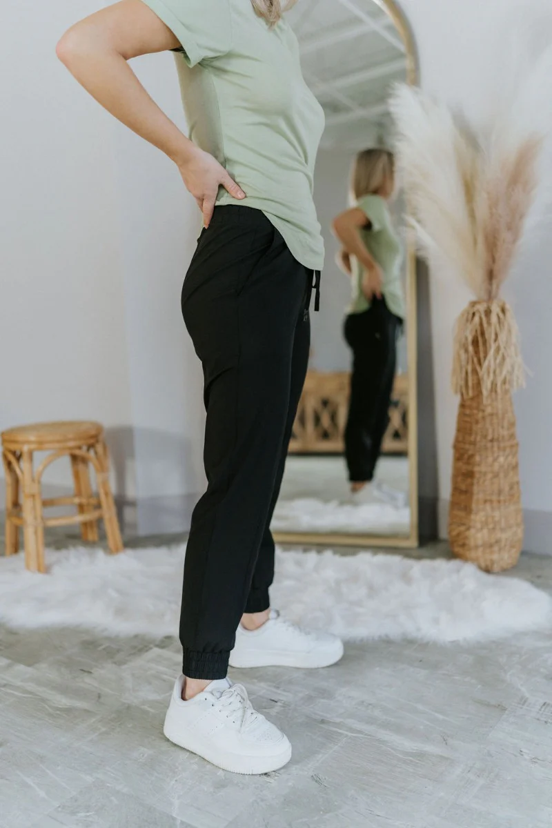 On The Go Joggers in Black - Image 4