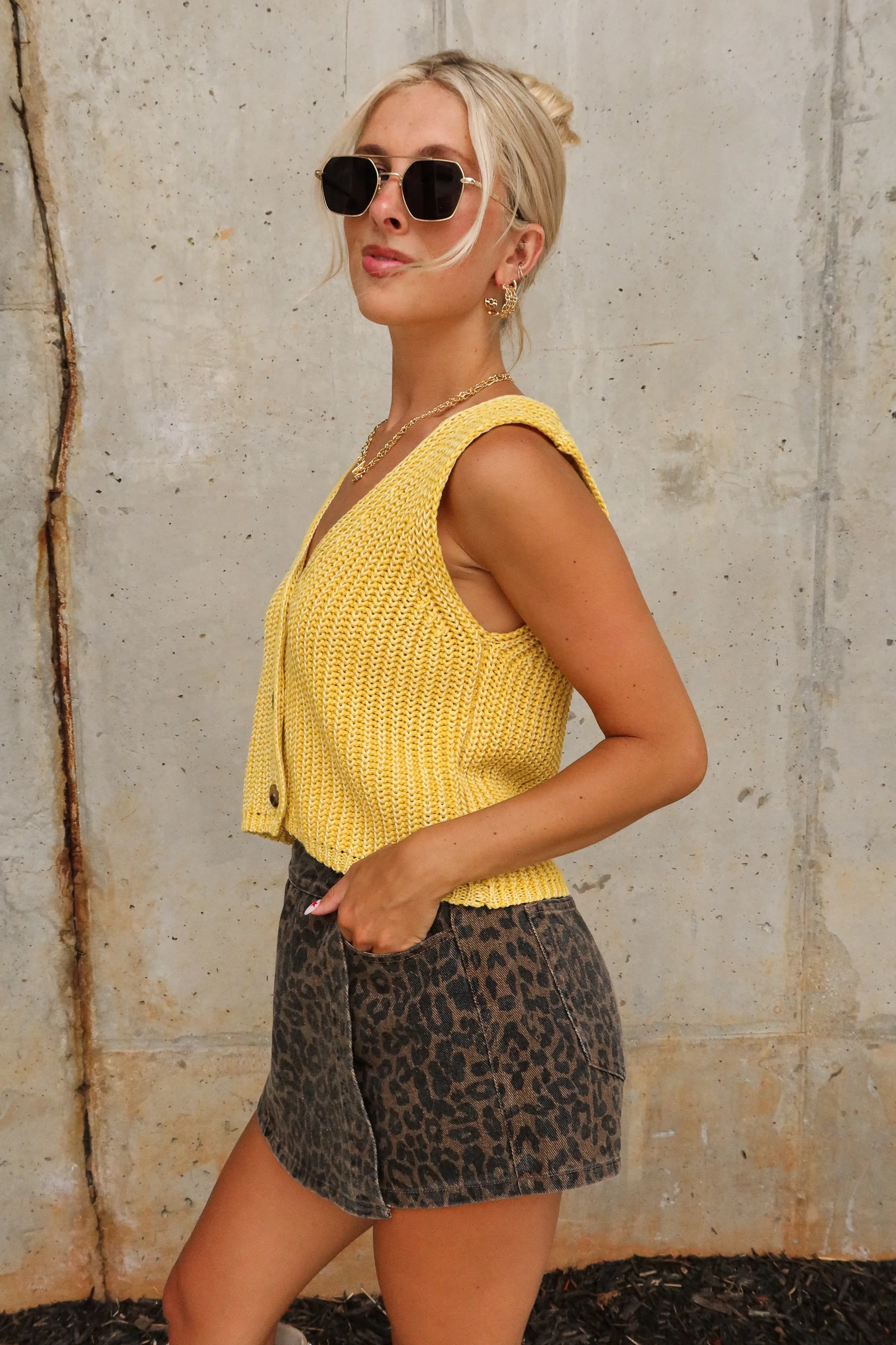 Paula Yellow Button-Front Sleeveless Sweater - Image 4