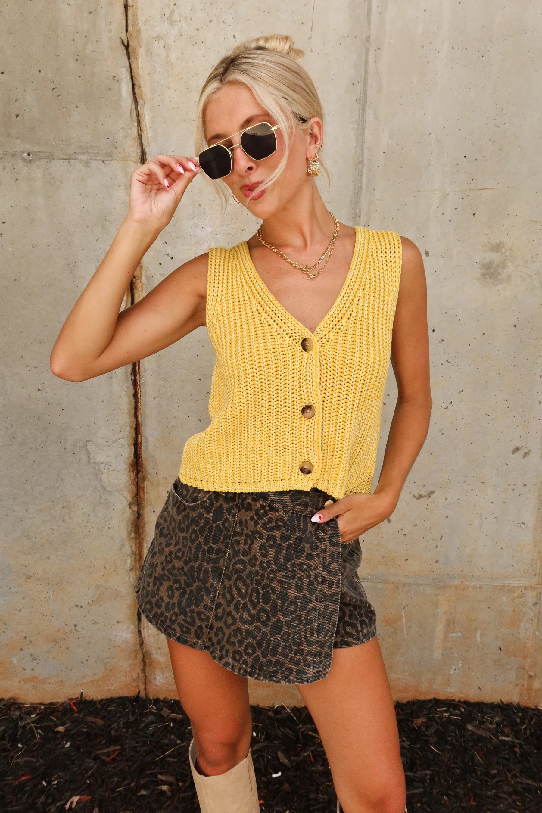 Paula Yellow Button-Front Sleeveless Sweater - Image 5
