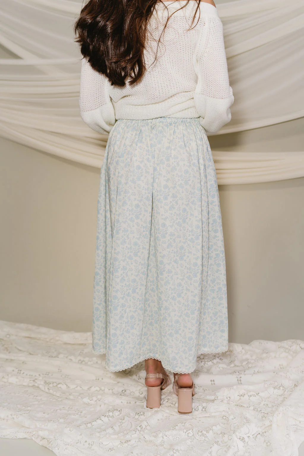 Penelope Light Blue & Cream Floral Skirt - Image 13
